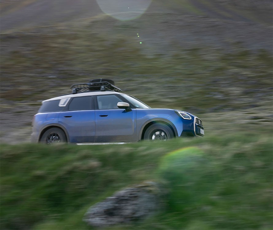 MINI Countryman SE in IJsland